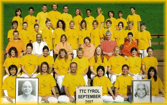 Gruppenfoto Yogalehrerausbildung